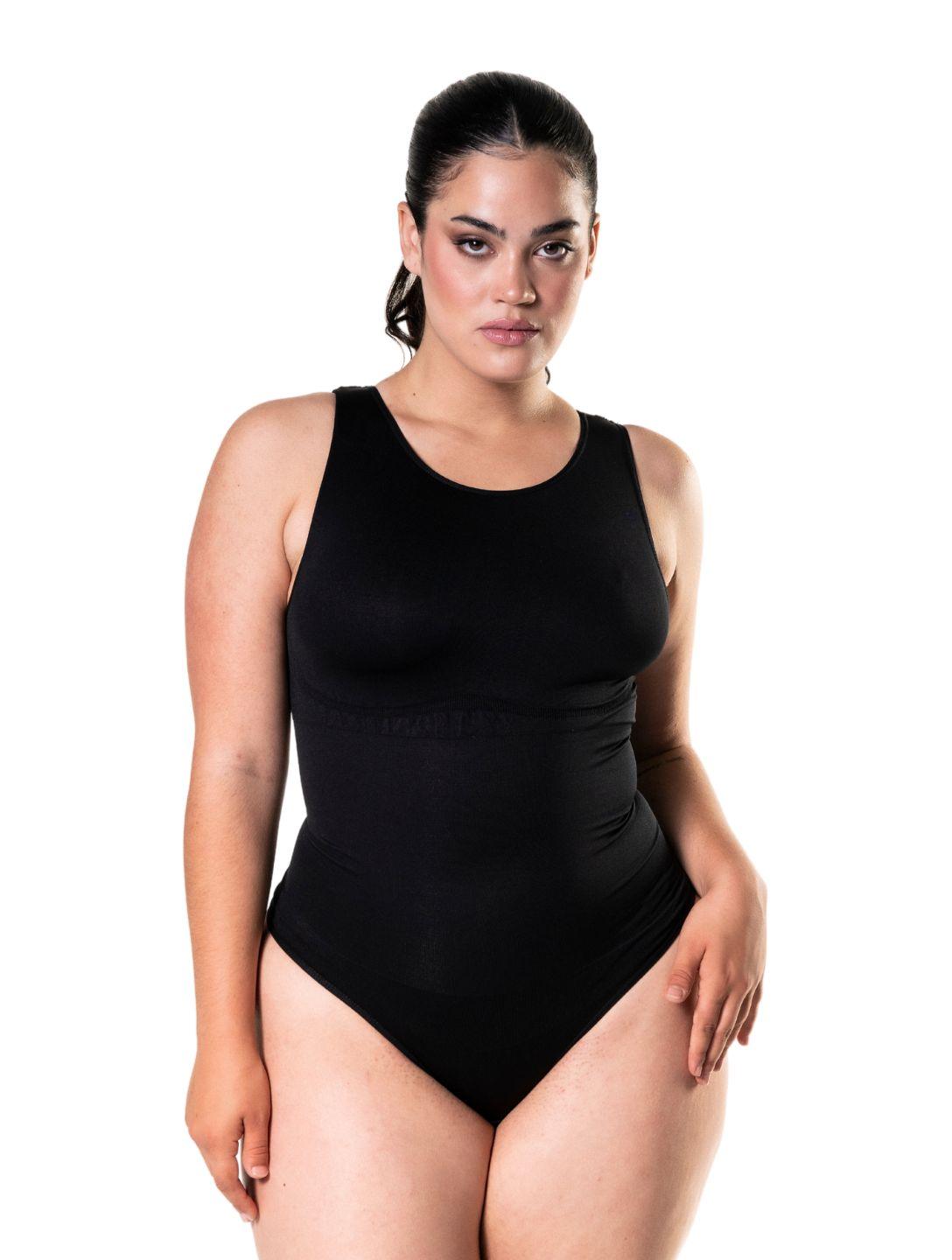 Body gainant à col rond en tanga pour un contrôle optimal et un style élégant